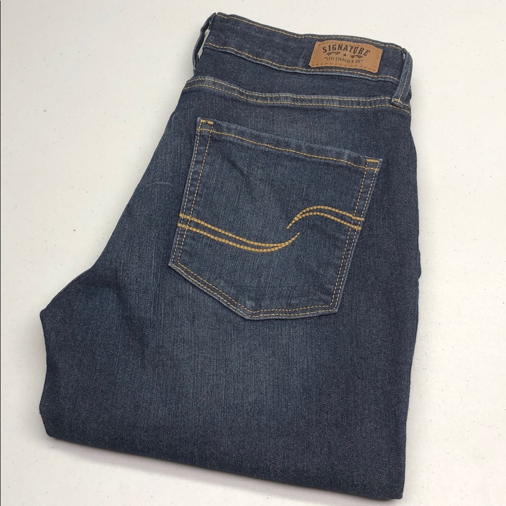 LIKE NEW LEVI SIGNATURE MODERN SKINNY JEANS 6/28x30 ⭐️